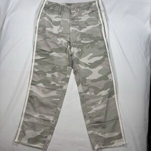 Mother Women's Raw Hem Camo Pants M‎